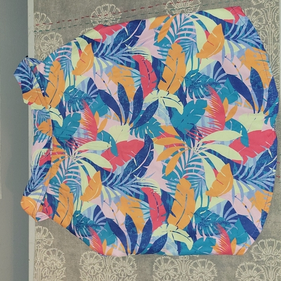 NWT | Old Navy Printed Resort Shirt | Large - Picture 7 of 8